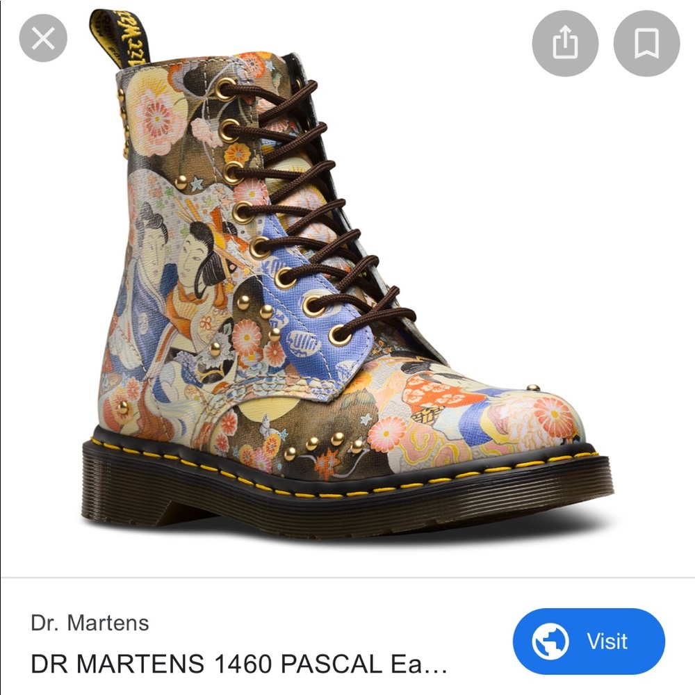NWOT Dr. Marten Eastern Art Boots